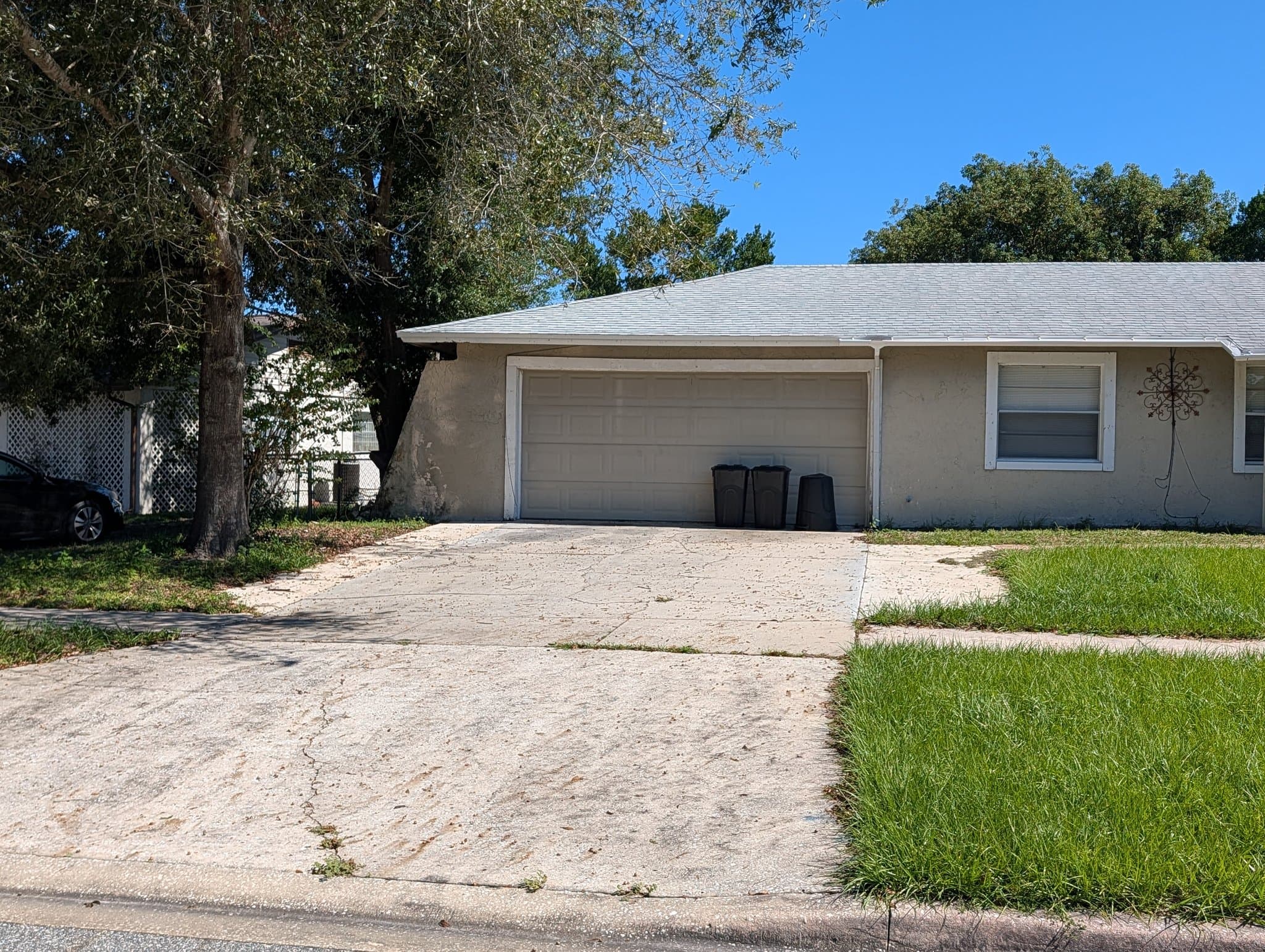 Sanford House: 127 Hidden Lake Dr