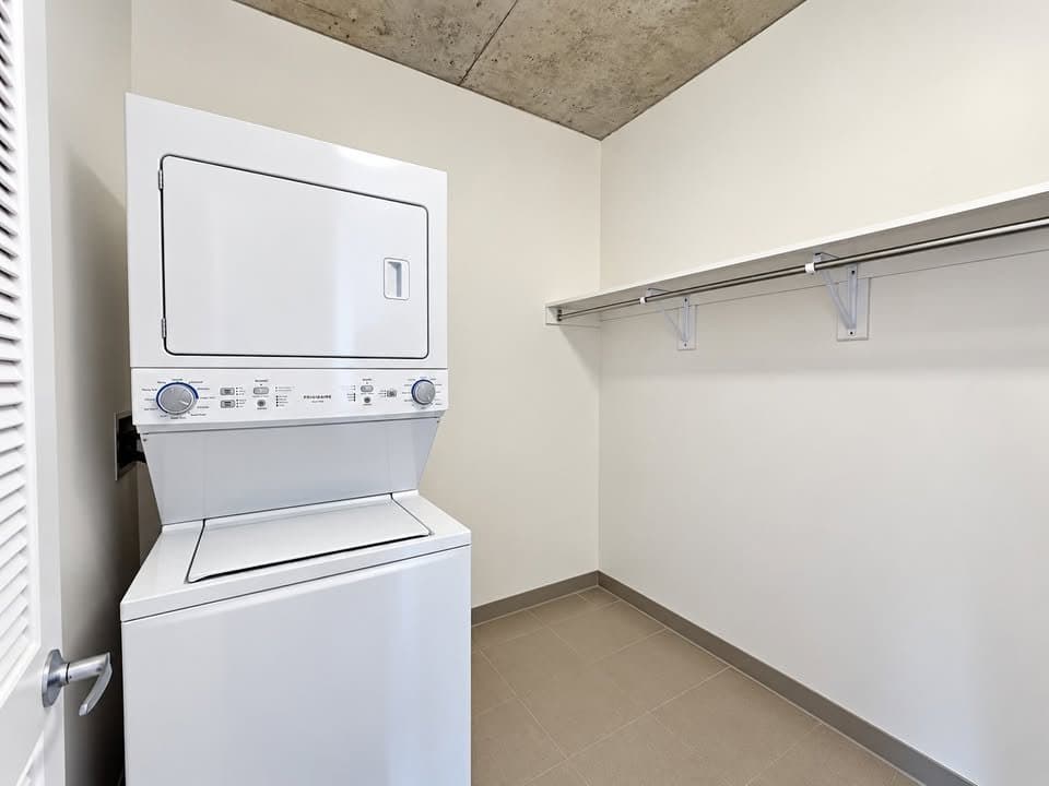 Chicago Condo: 515 N Franklin St