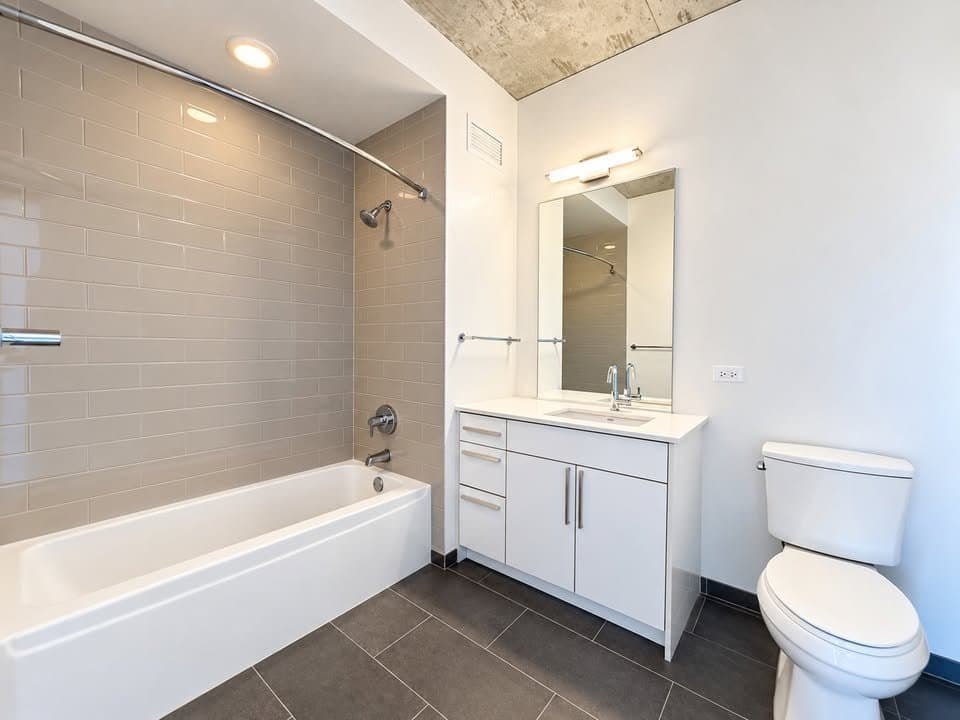 Chicago Condo: 515 N Franklin St