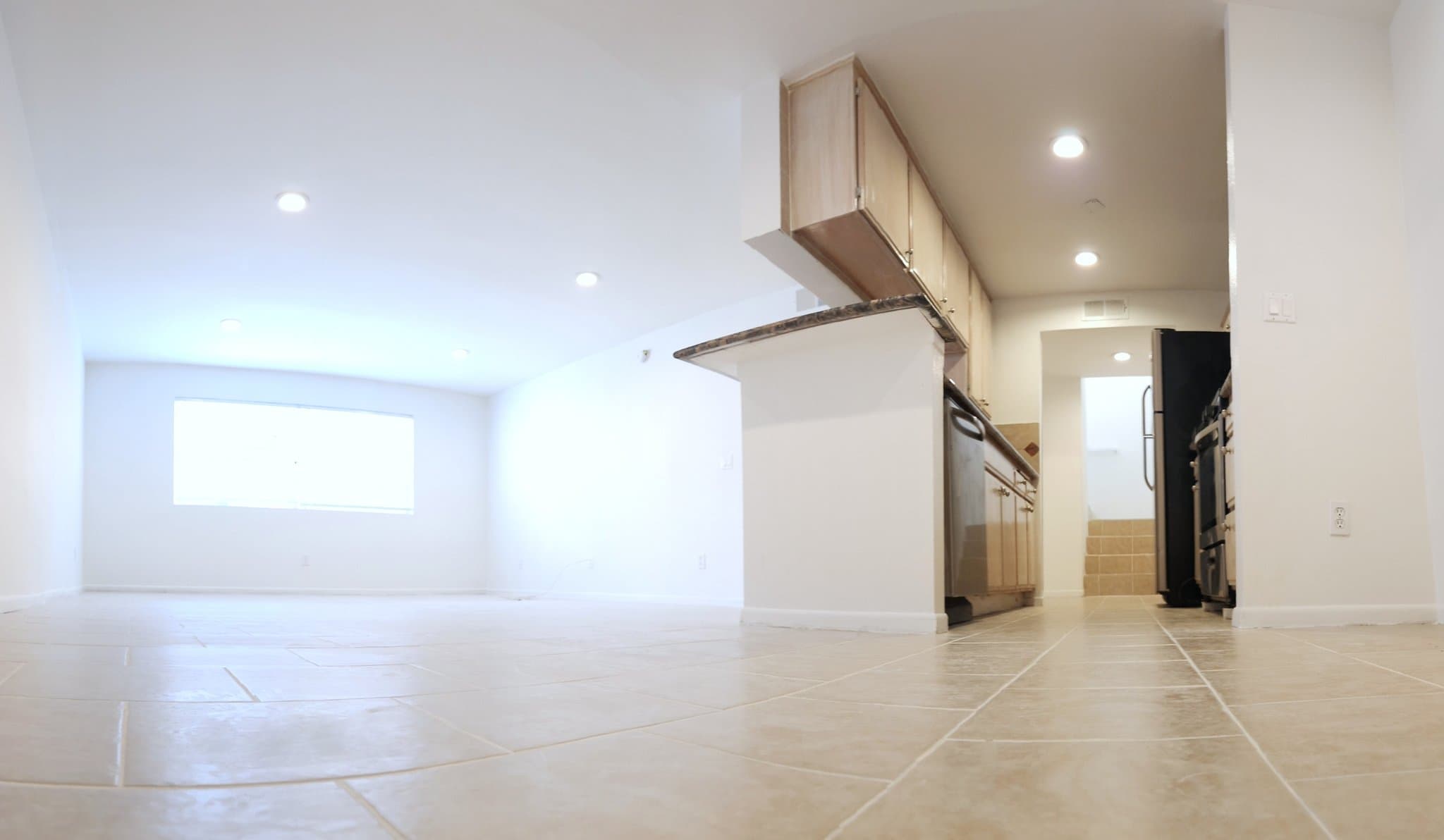 North Hollywood Apartment: 11020 Hesby Street