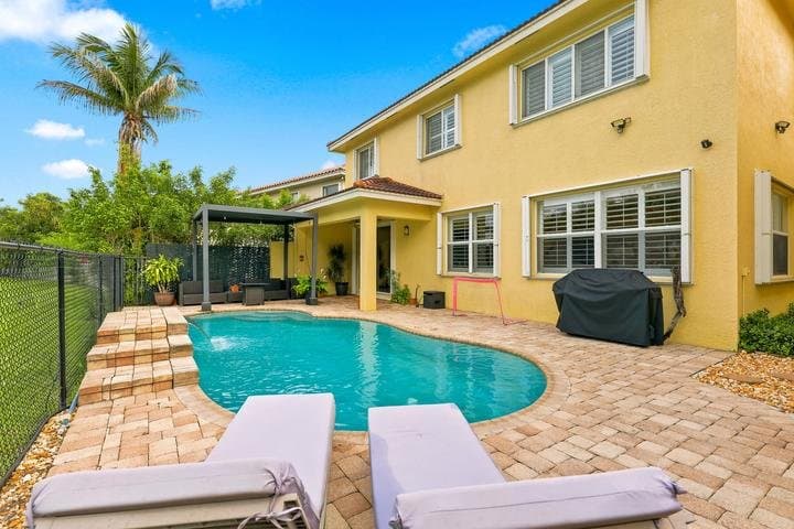 Lake Worth House: 9035 Silver Glen Way