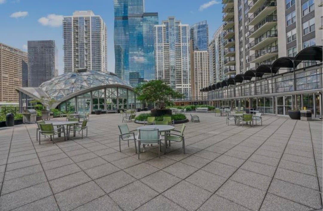 Chicago Condo: 400 E Randolph St