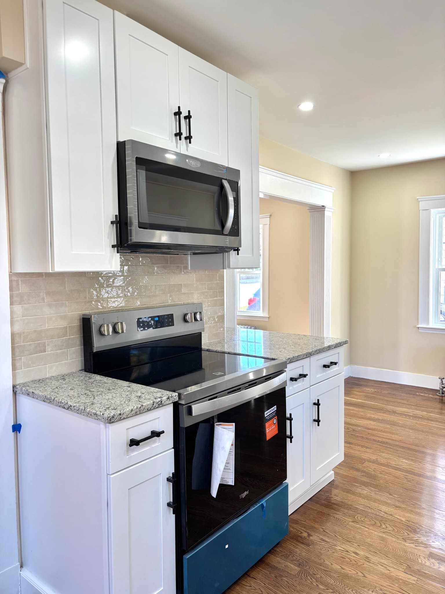West Roxbury House: 82 Lasell St