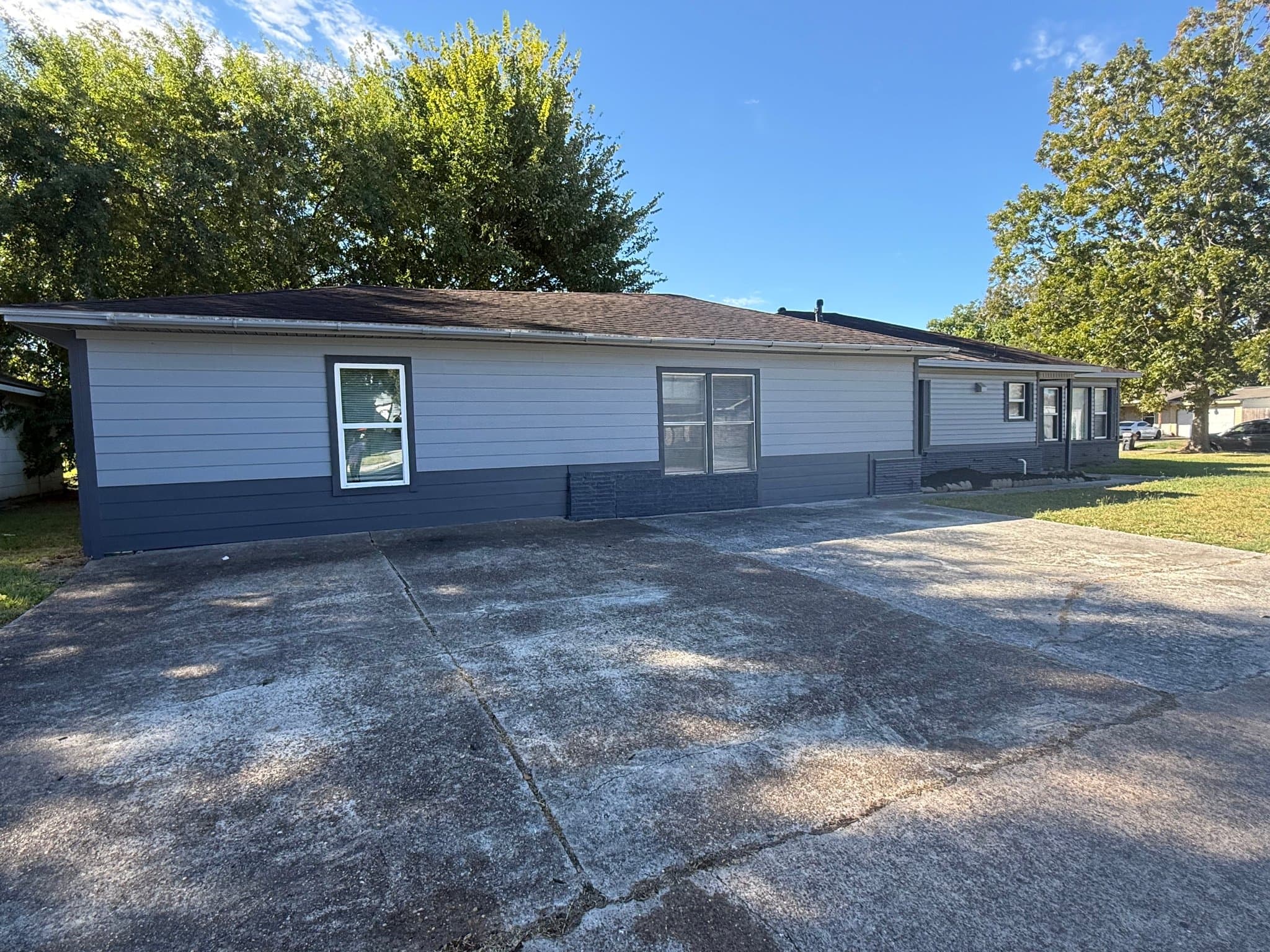 Baytown House: 1706 Wilburn Dr