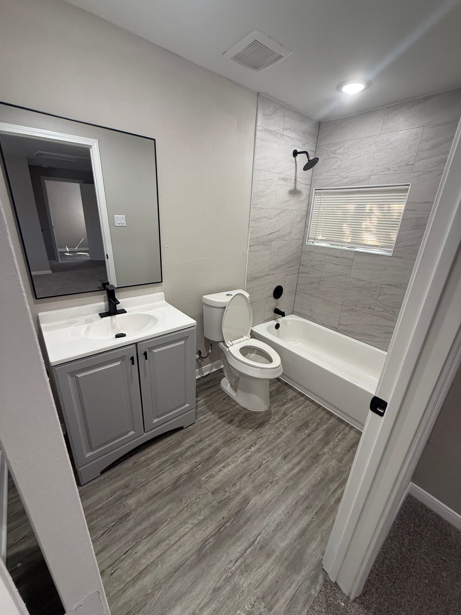 Baytown House: 1706 Wilburn Dr