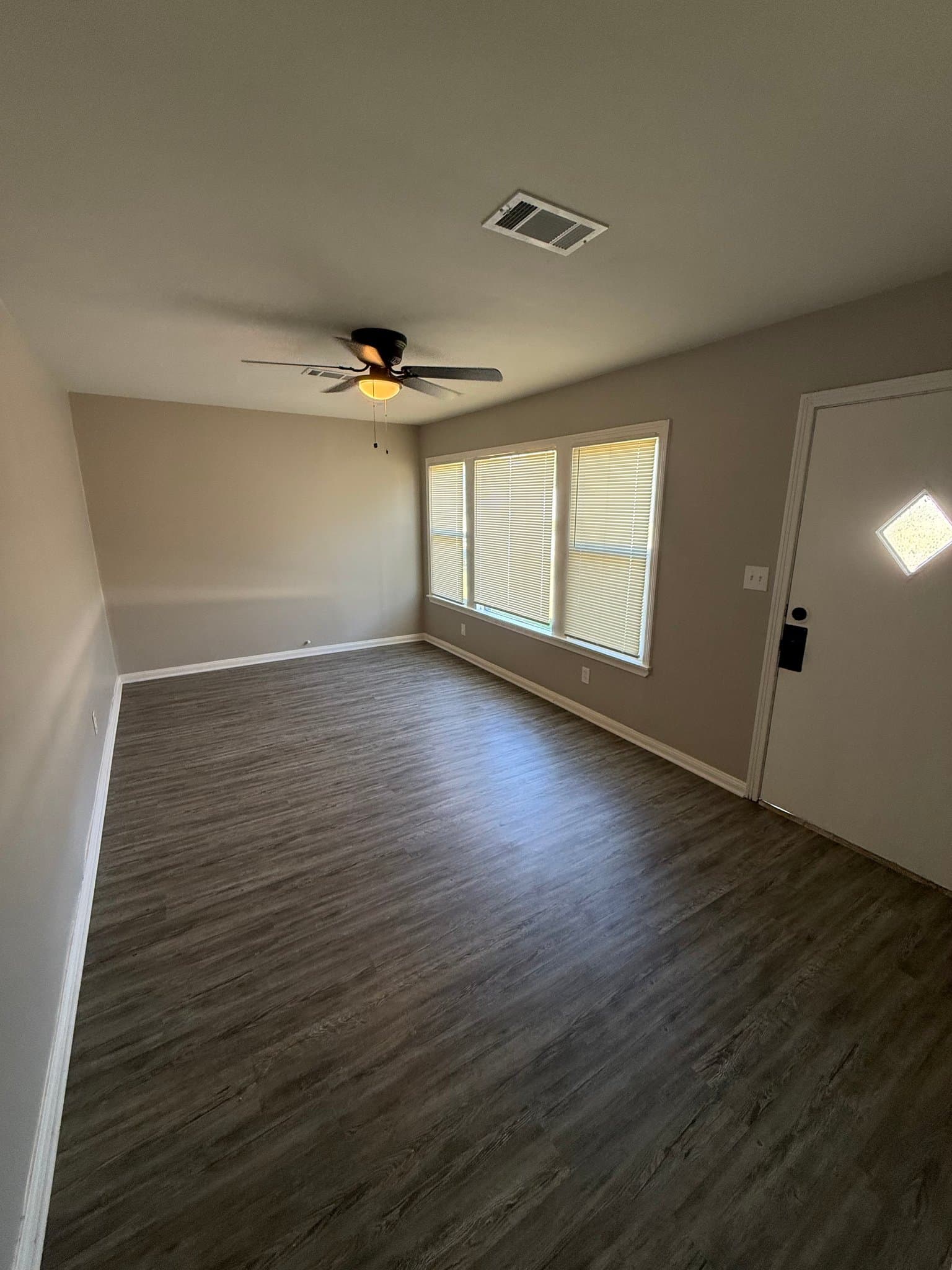 Baytown House: 1706 Wilburn Dr