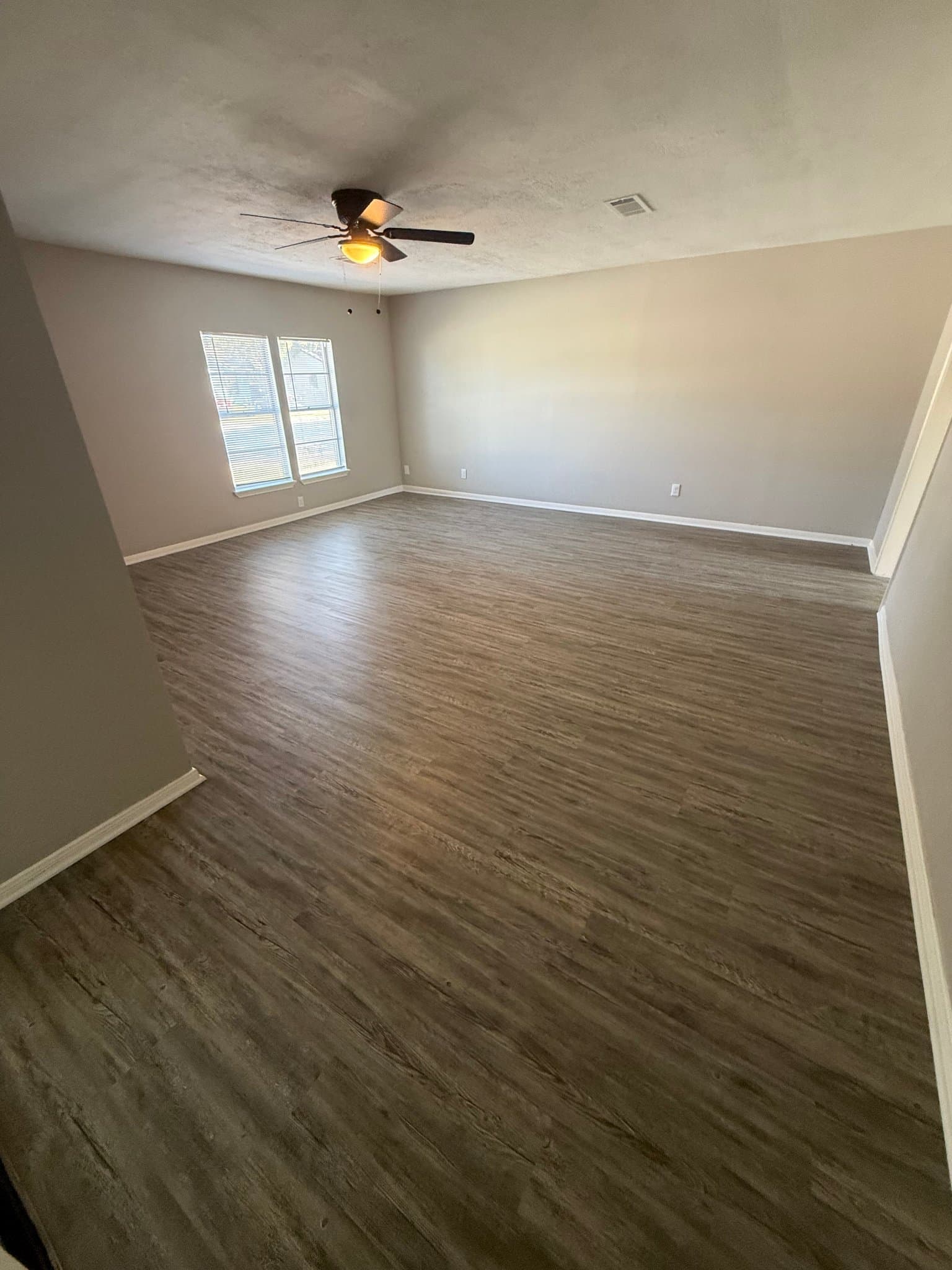 Baytown House: 1706 Wilburn Dr