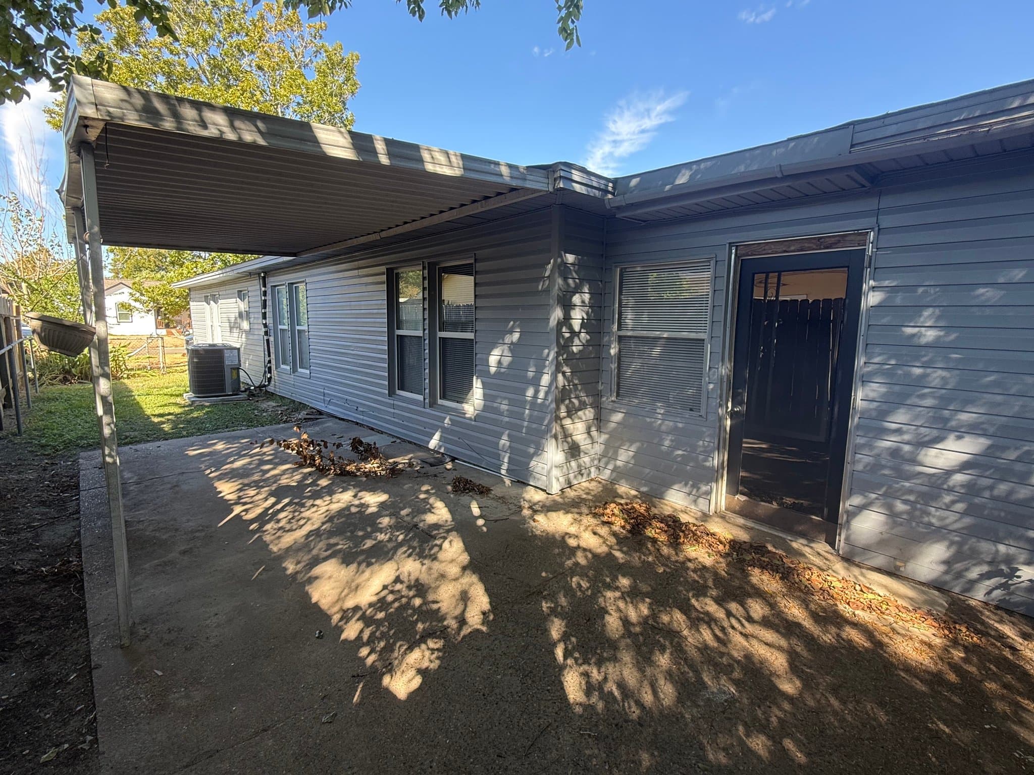 Baytown House: 1706 Wilburn Dr