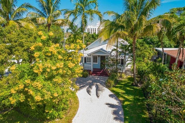 Delray Beach House: 801 SE 3RD Avenue
