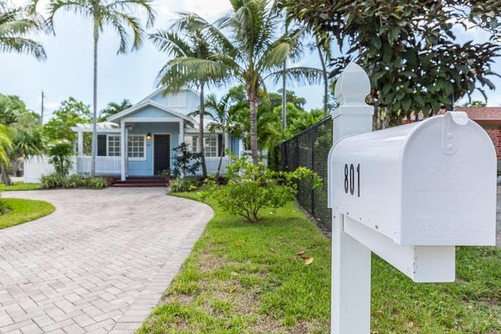 Delray Beach House: 801 SE 3RD Avenue