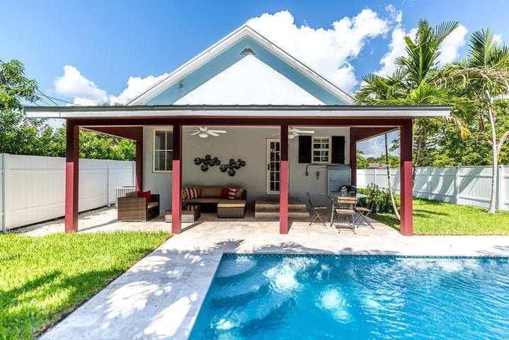 Delray Beach House: 801 SE 3RD Avenue