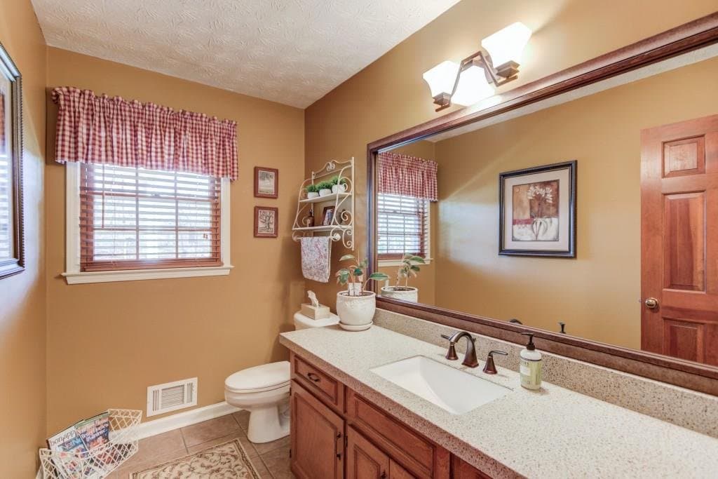 Lawrenceville House: 1486 Watsons Place