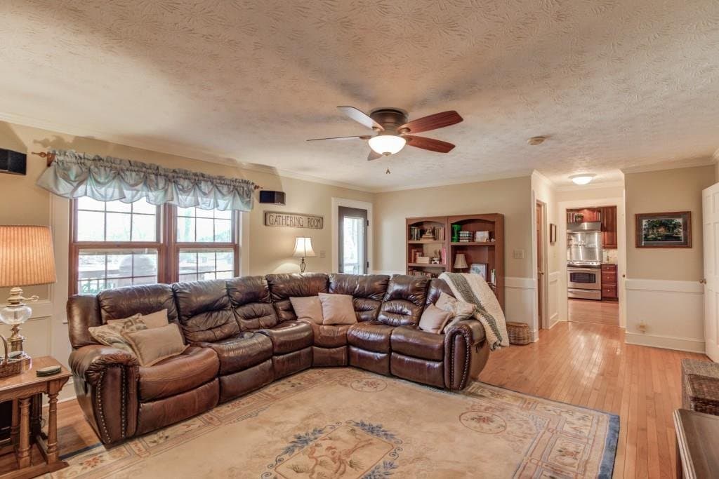 Lawrenceville House: 1486 Watsons Place