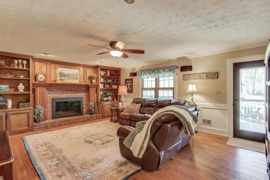 Lawrenceville House: 1486 Watsons Place