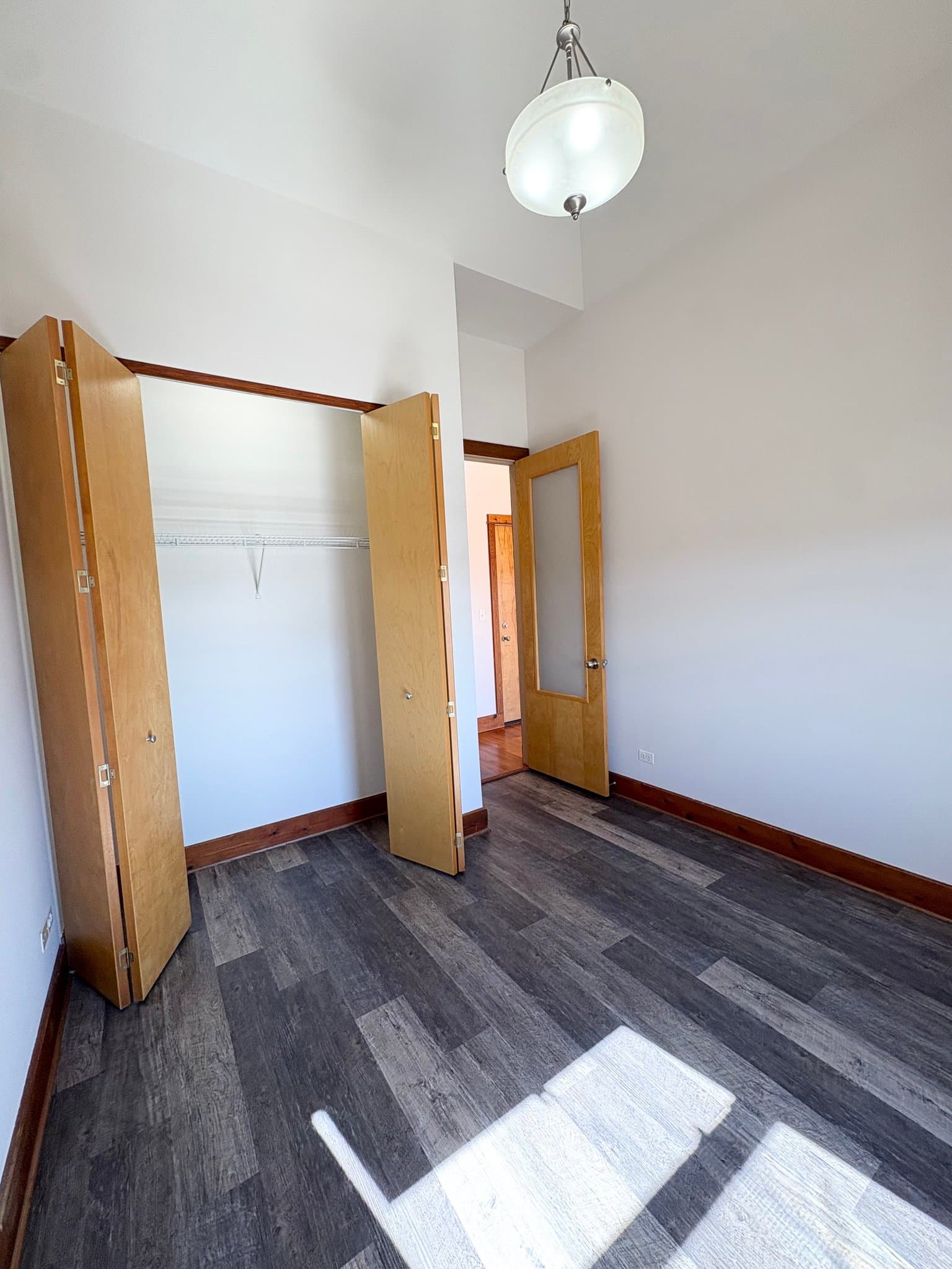 Chicago Apartment: 5346 S Cornell Ave