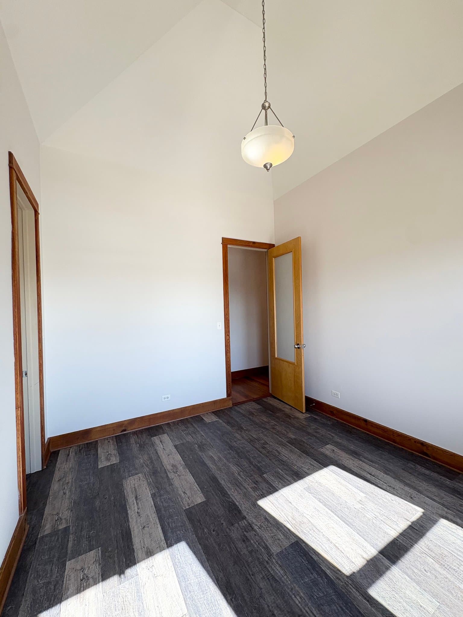 Chicago Apartment: 5346 S Cornell Ave