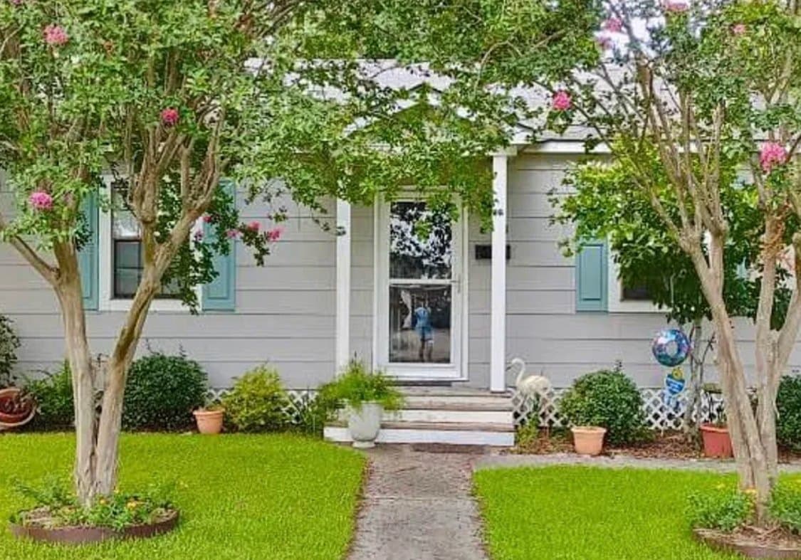 Port Allen House: 816 Oaks Ave