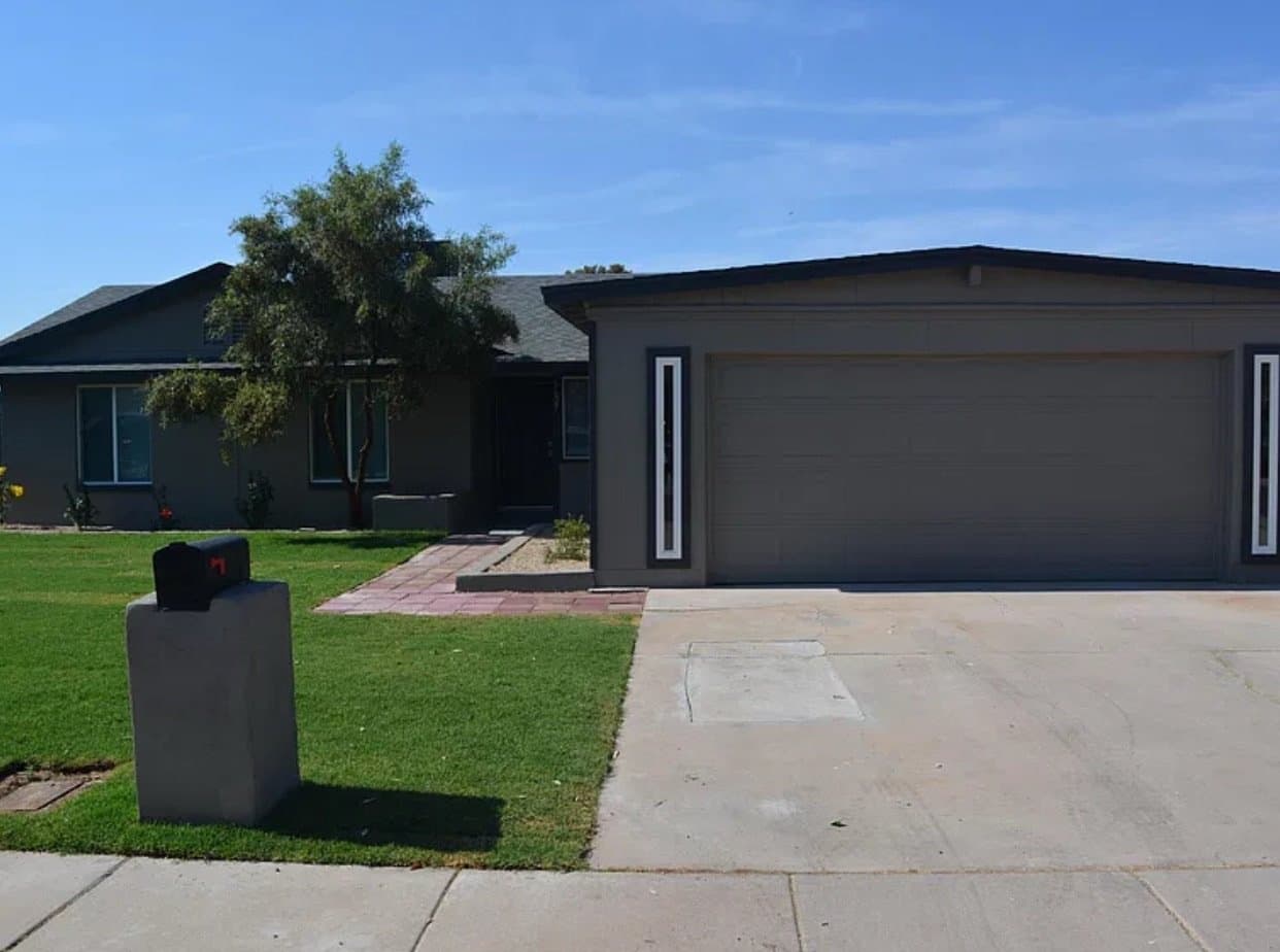 Glendale House: 5639 W Mission Ln