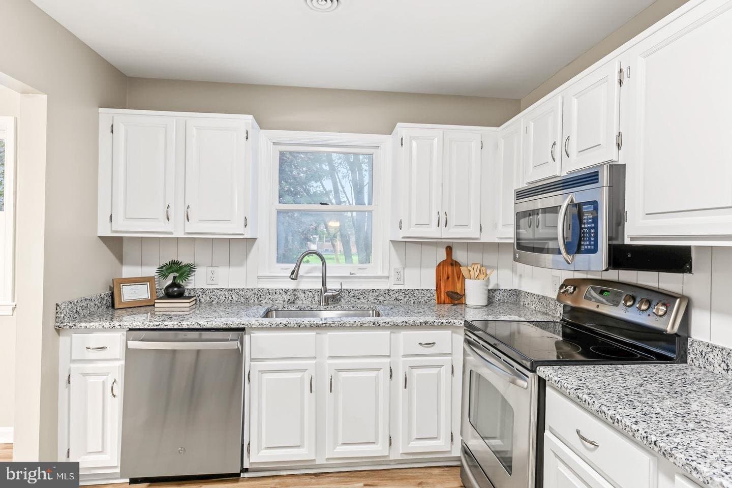 Lititz House: 30 Buttonwood Dr