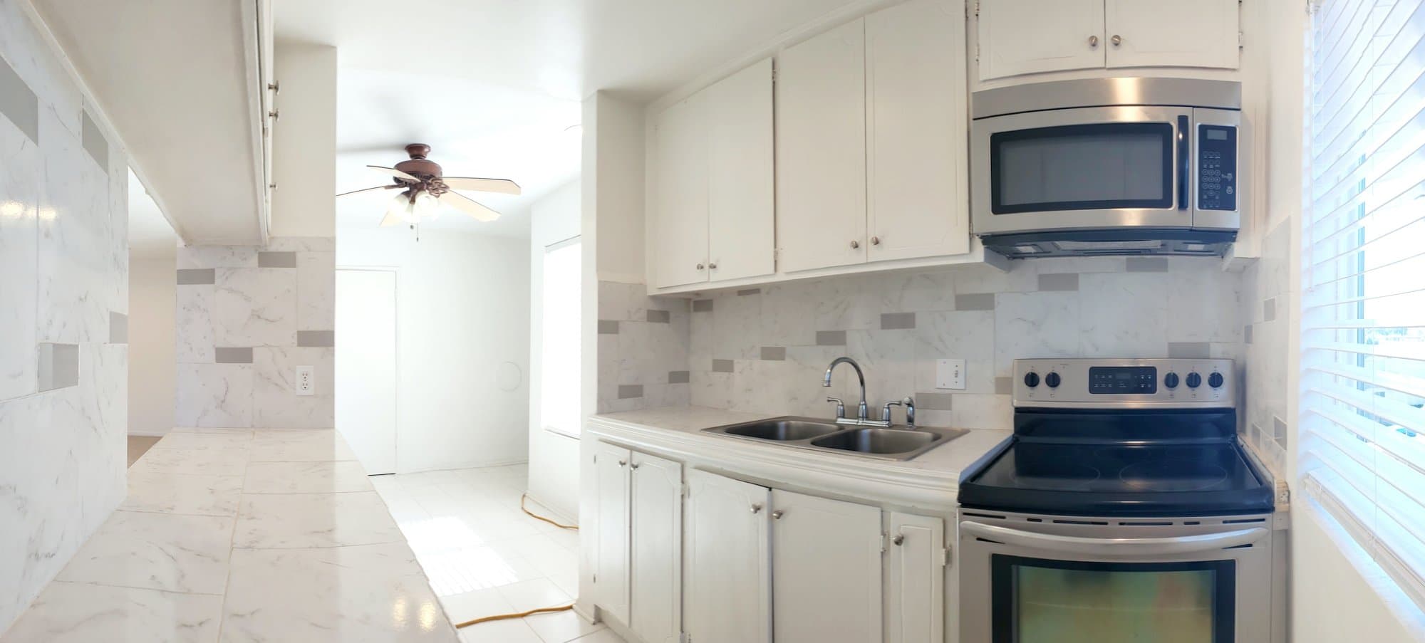Van Nuys Apartment: 8108 Langdon Avenue