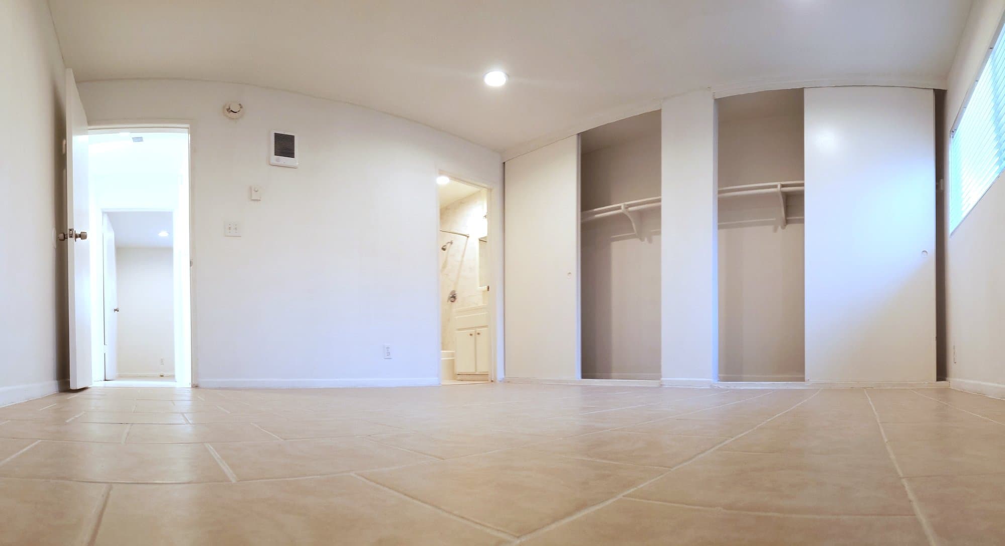 Van Nuys Apartment: 8108 Langdon Avenue