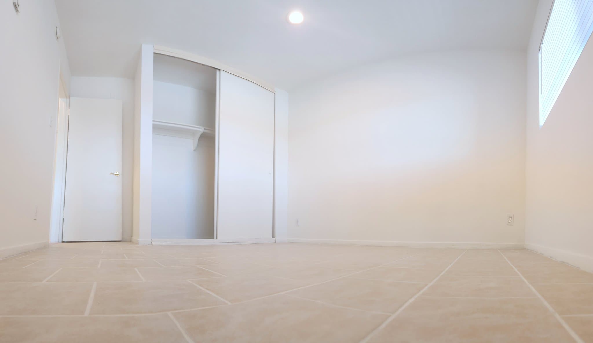 Van Nuys Apartment: 8108 Langdon Avenue