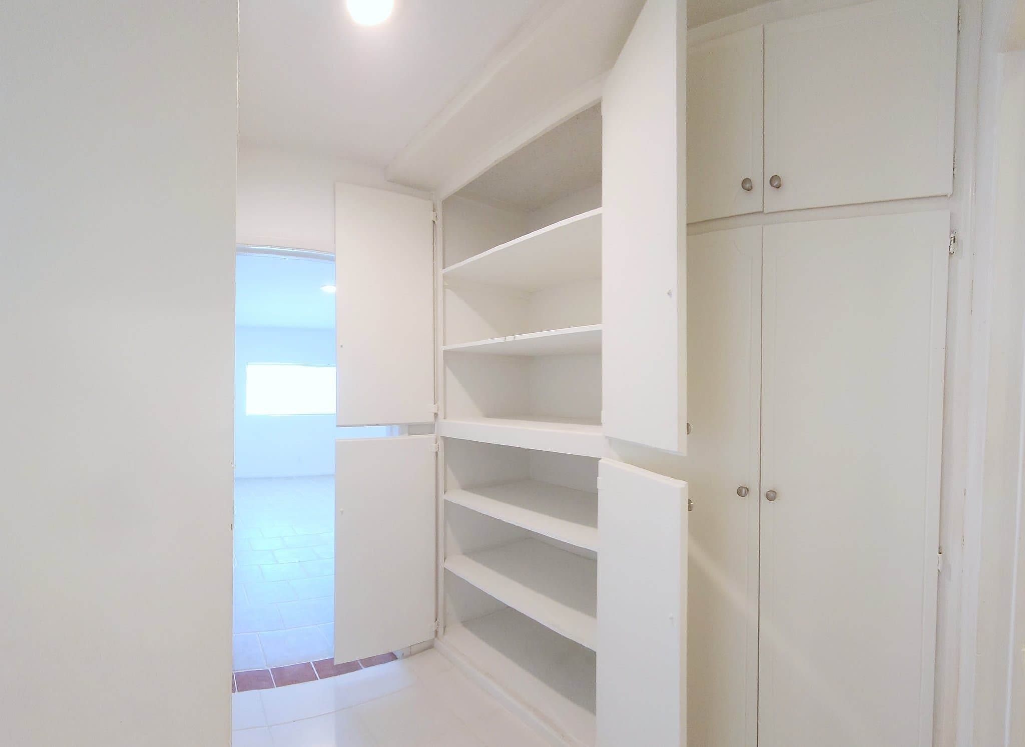 Van Nuys Apartment: 8108 Langdon Avenue
