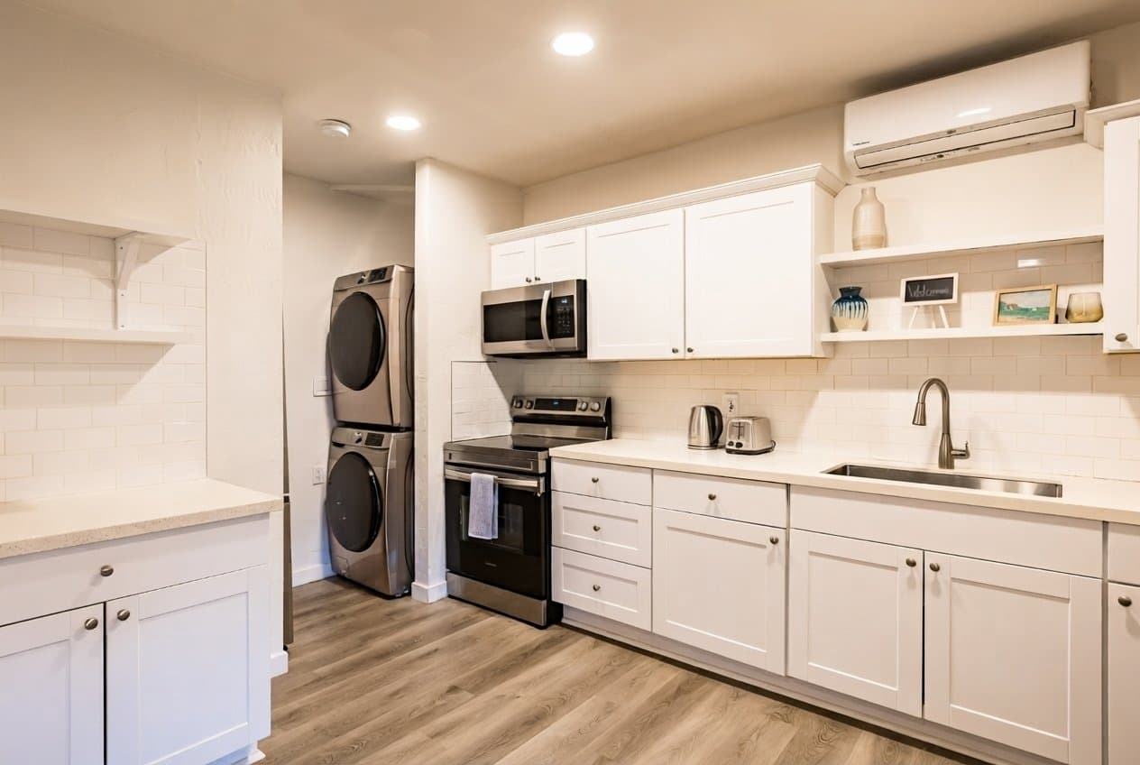El Cajon House: 1078 Cosmo Avenue