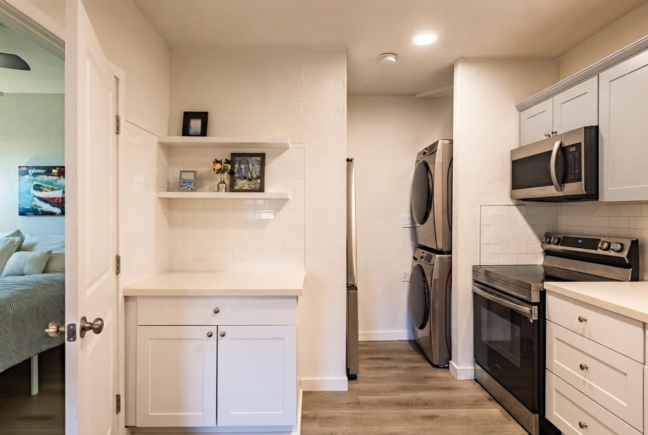 El Cajon House: 1078 Cosmo Avenue