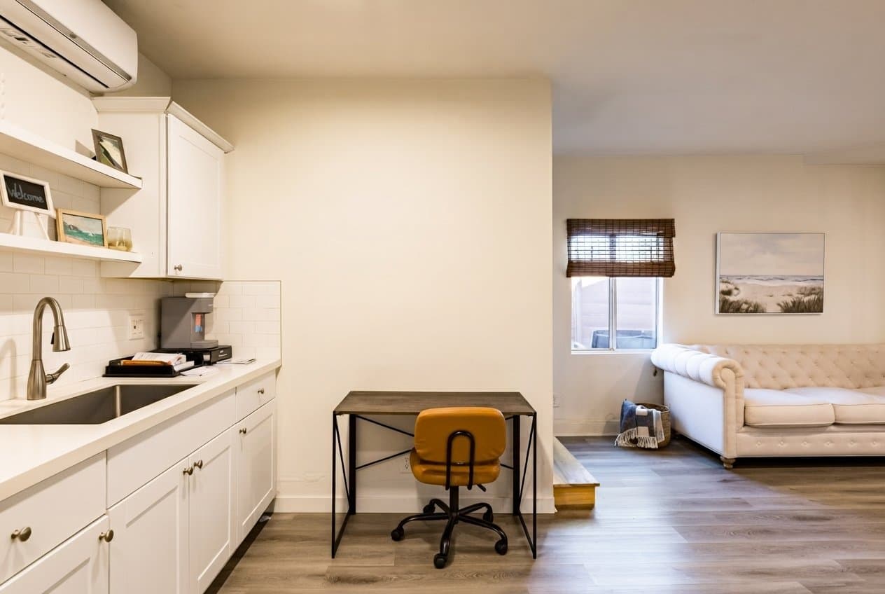 El Cajon House: 1078 Cosmo Avenue