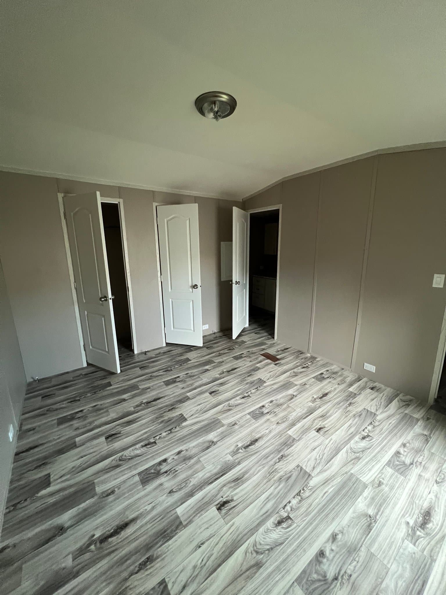 Duncan House: 361 Cokes Ridge Circle