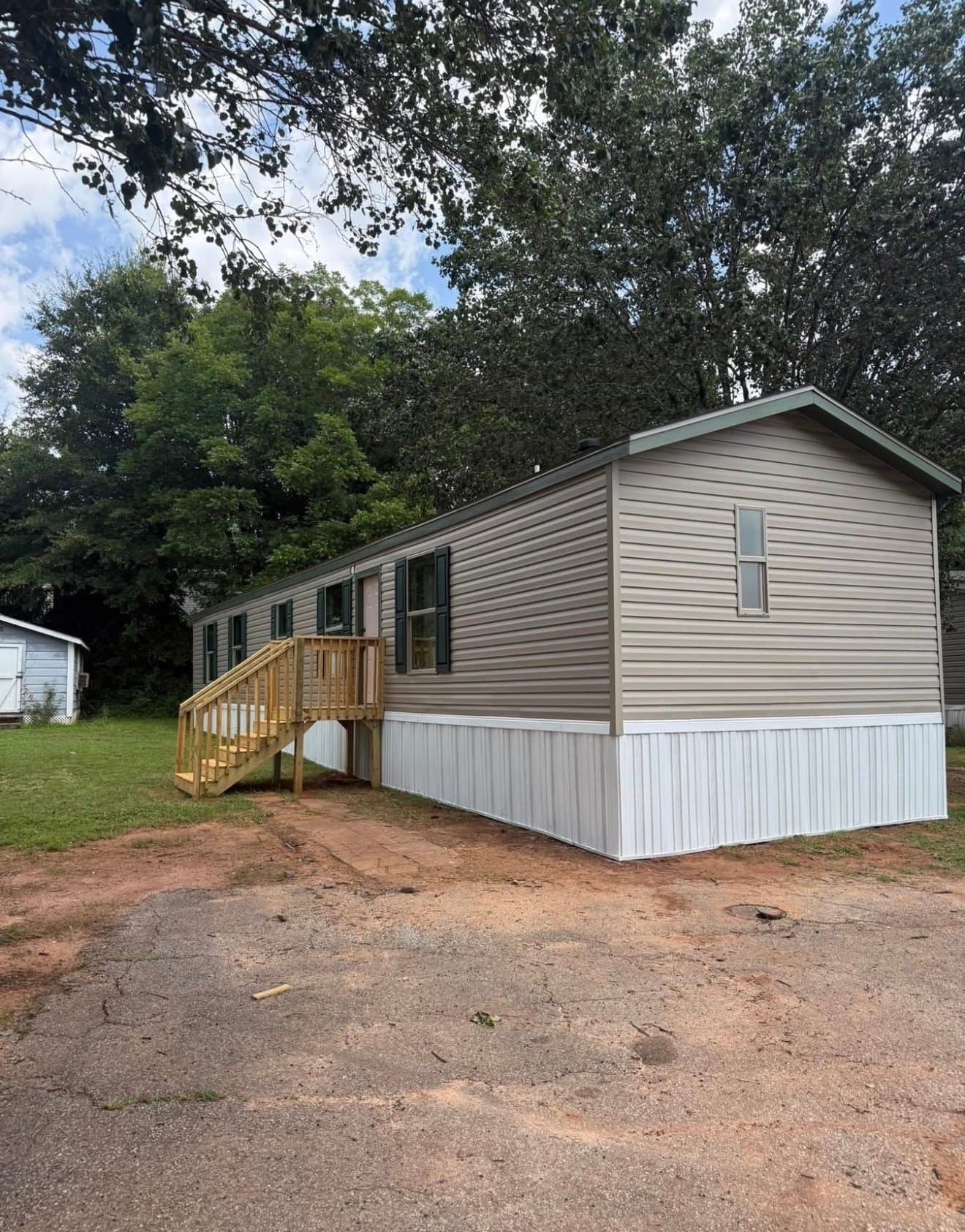 Duncan House: 361 Cokes Ridge Circle