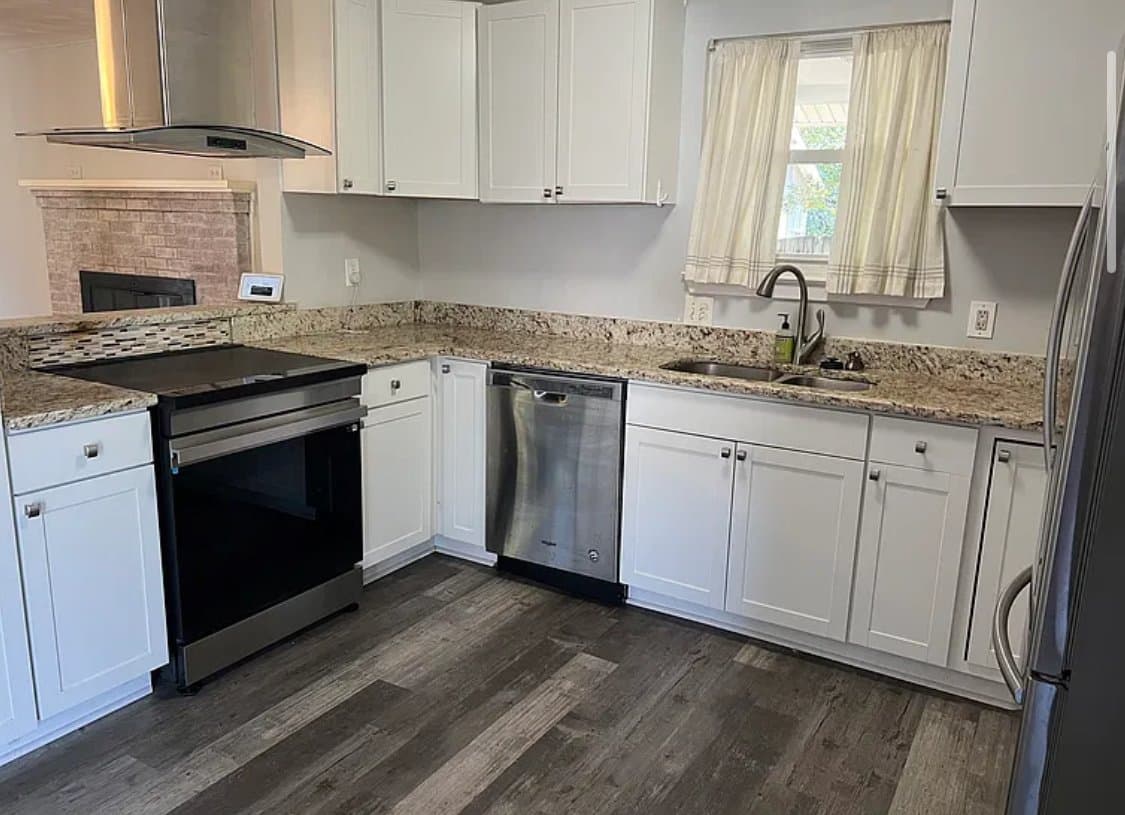 Virginia Beach House: 400 Pallets Rd