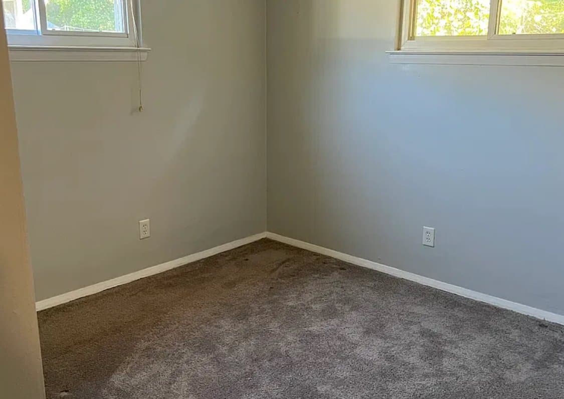 Virginia Beach House: 400 Pallets Rd