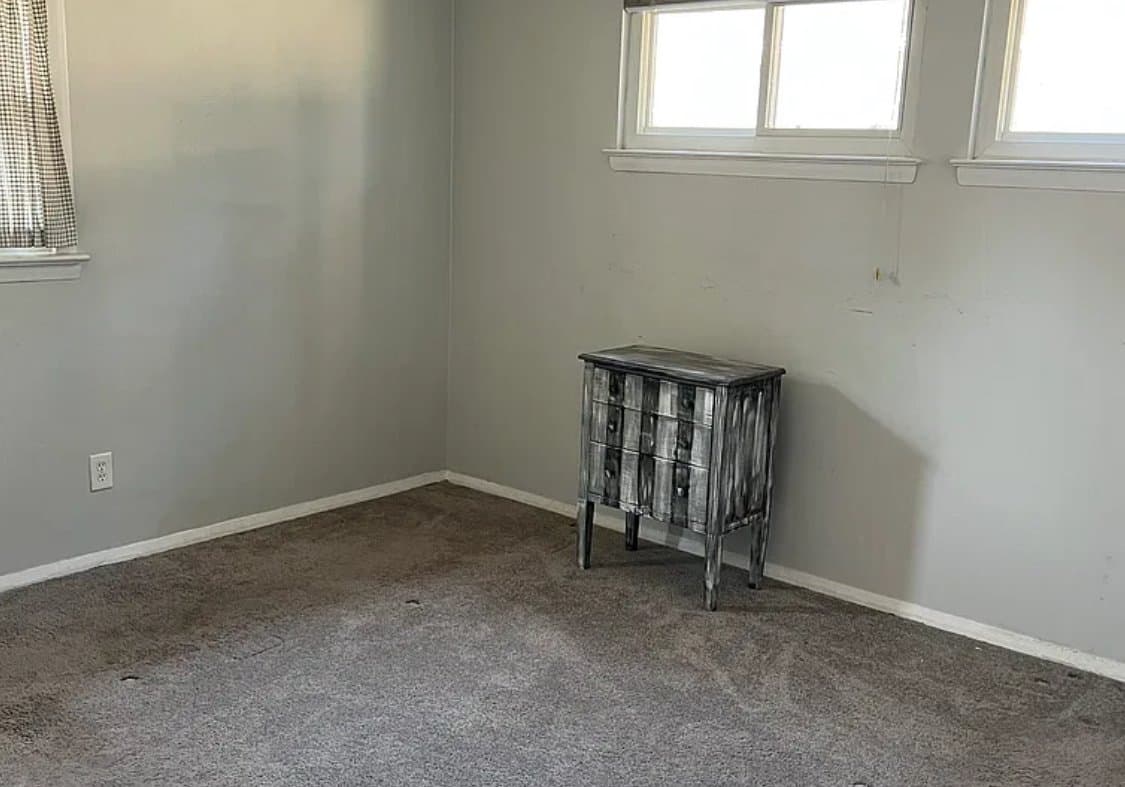 Virginia Beach House: 400 Pallets Rd