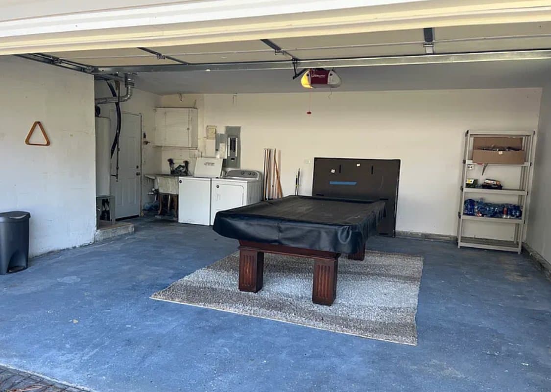 Virginia Beach House: 400 Pallets Rd