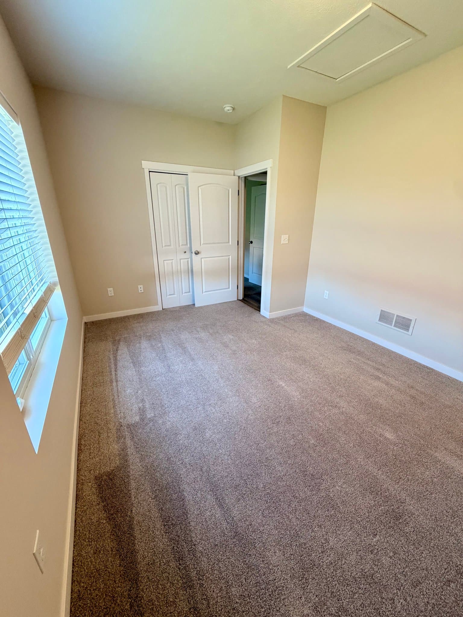 Columbus House: 4068 48th Ave