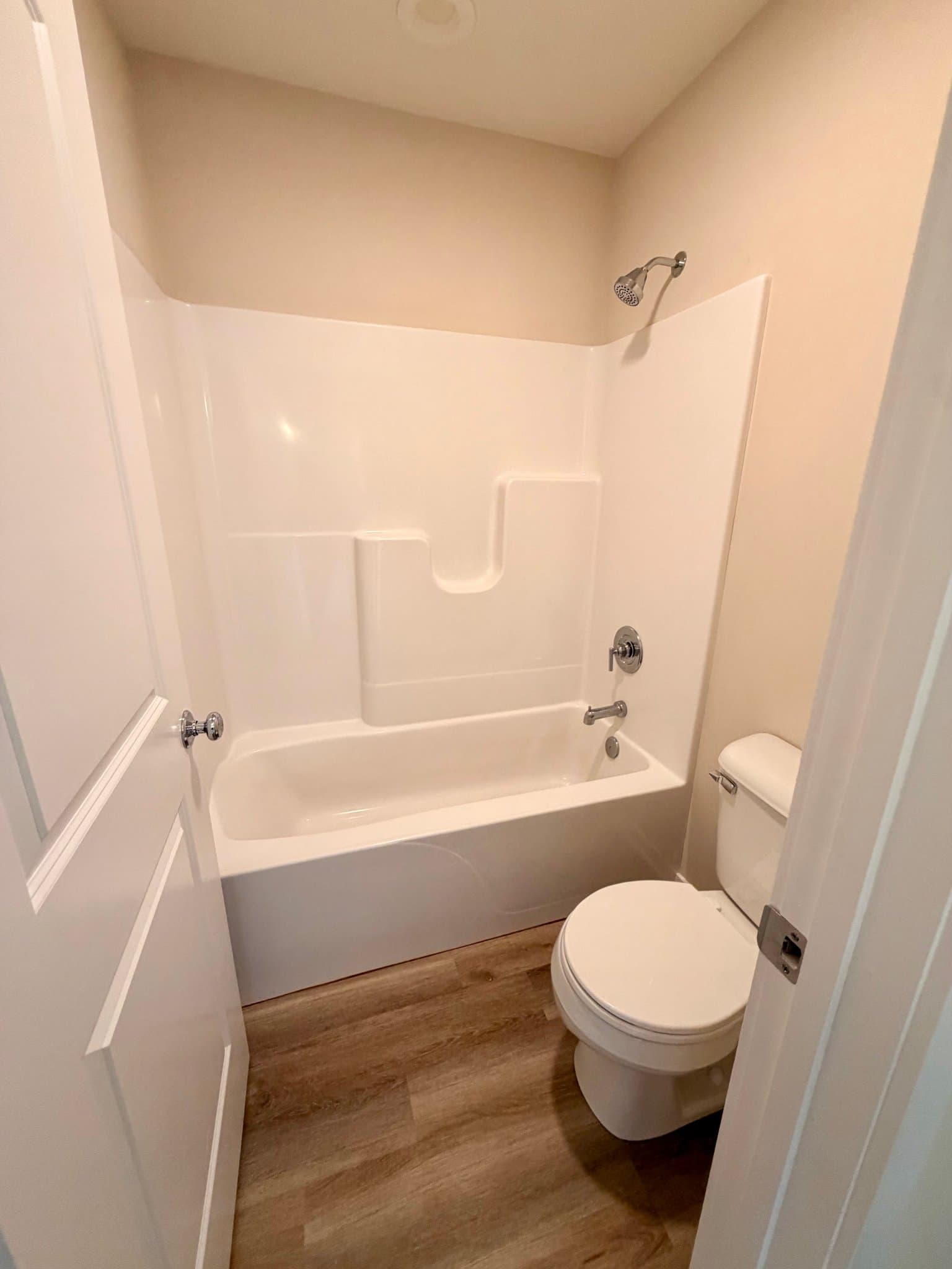 Columbus House: 4068 48th Ave