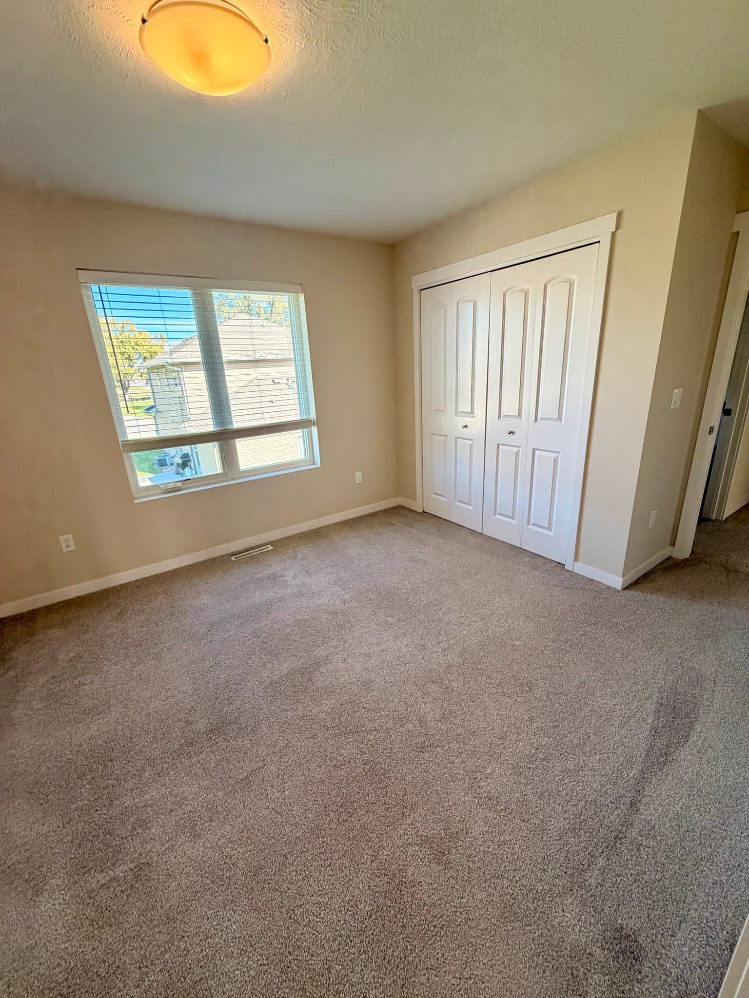 Columbus House: 4068 48th Ave
