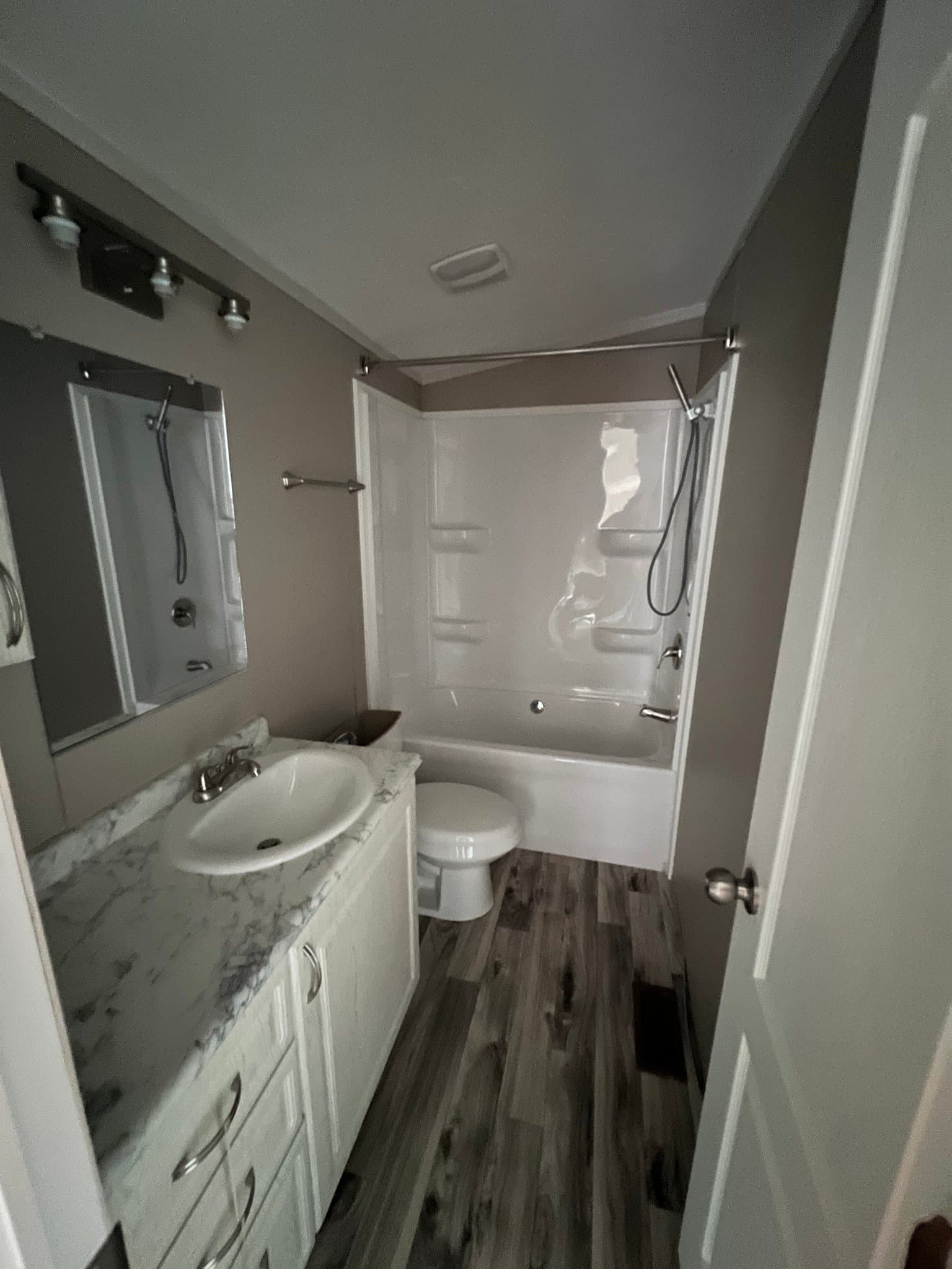 Duncan House: 361 Cokes Ridge Circle