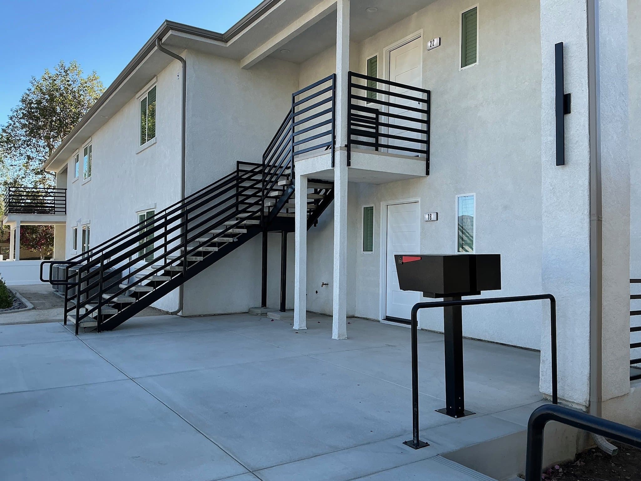 Redlands Apartment: 500 La Verne St