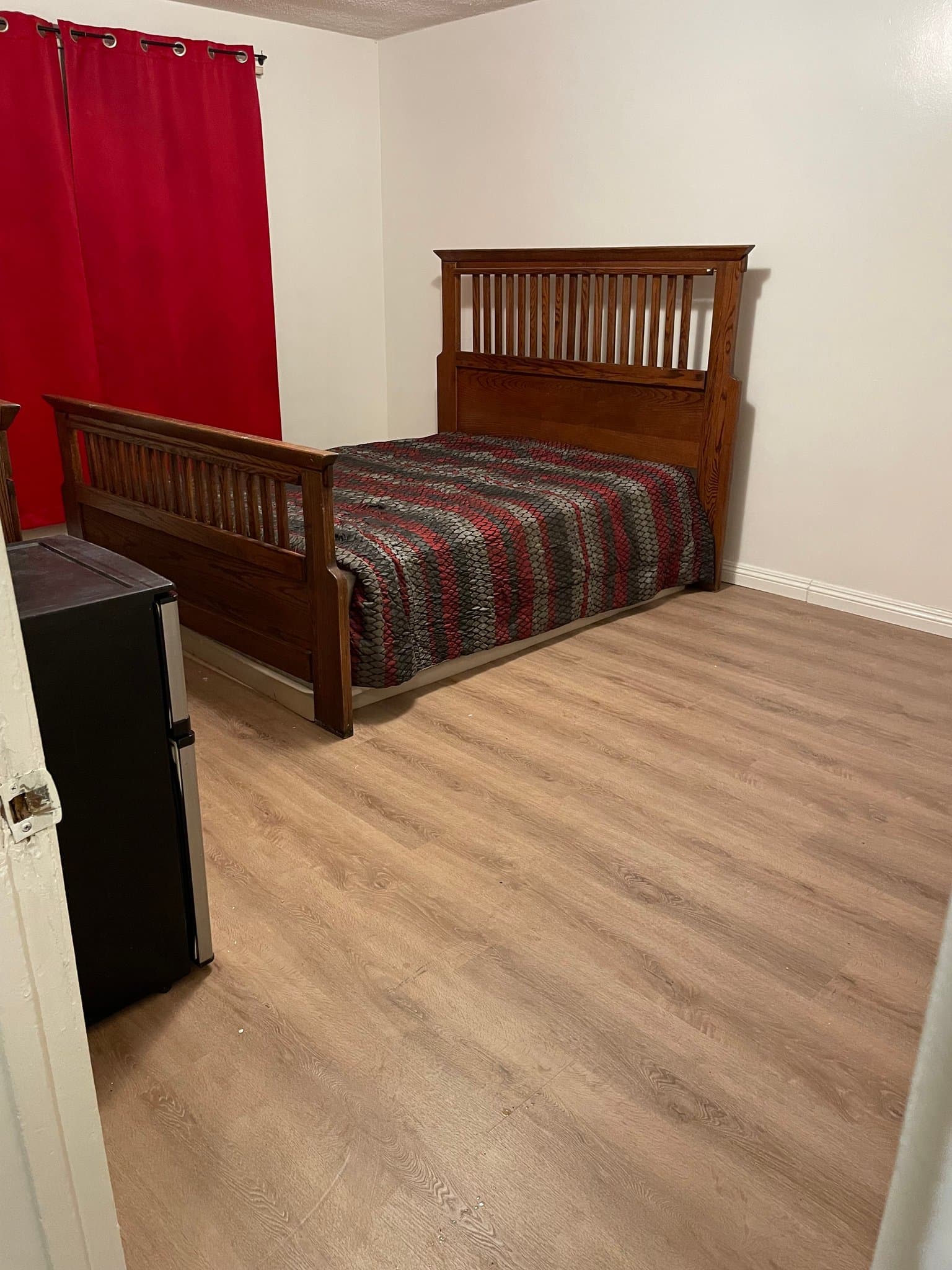 Long Beach Single Room: 640 elm ave