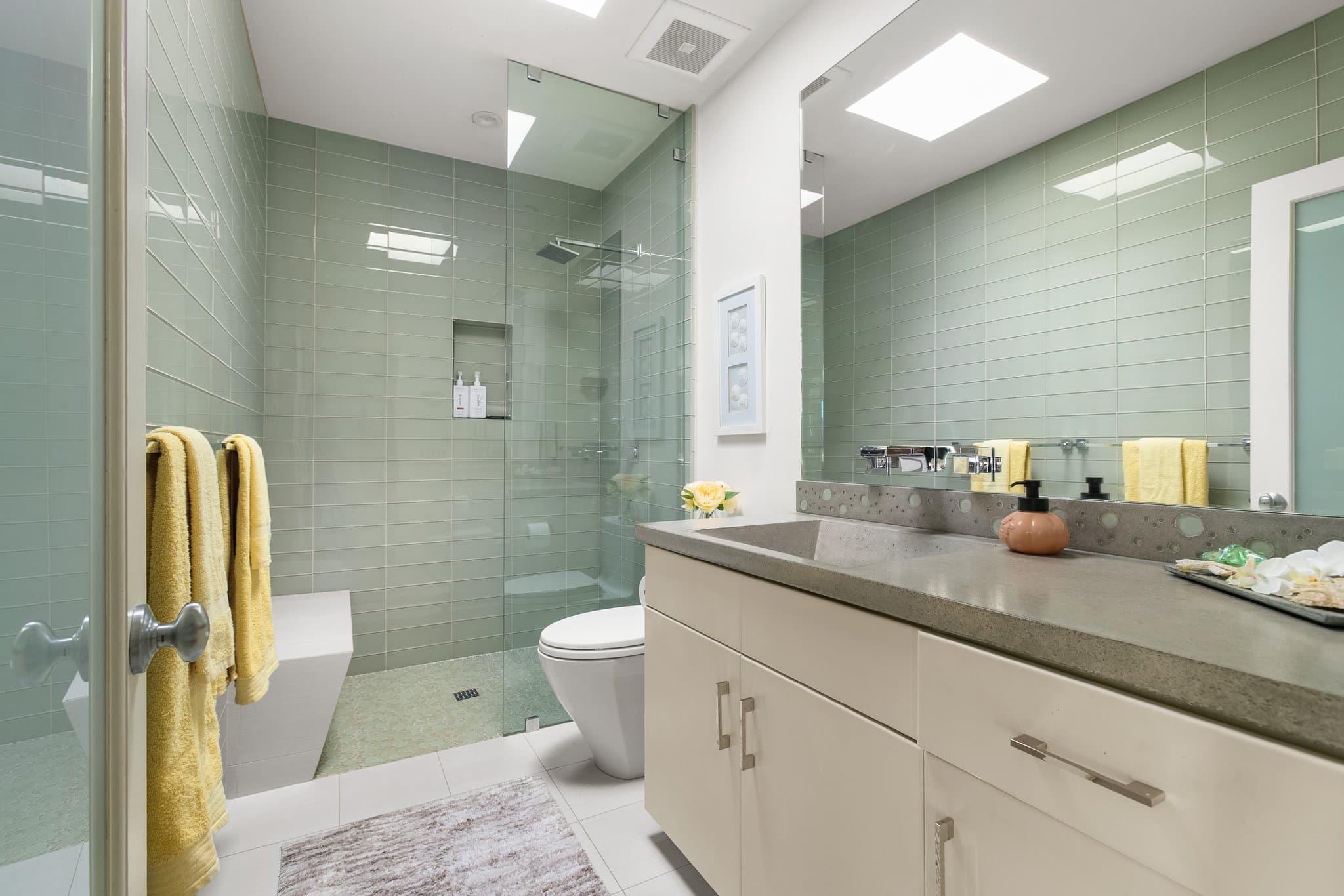 Cardiff by the Sea House: 1804 Oxford Ave