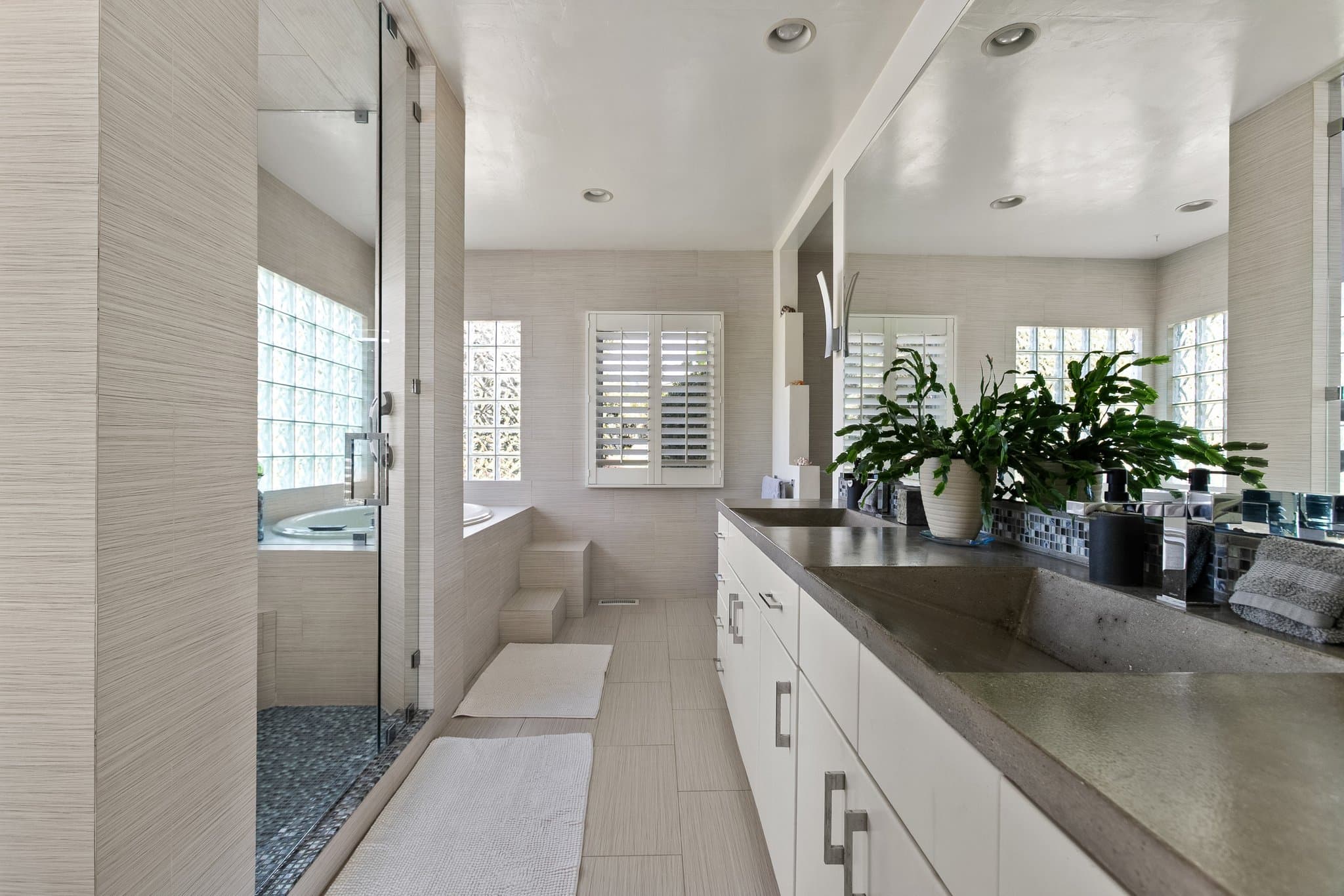 Cardiff by the Sea House: 1804 Oxford Ave