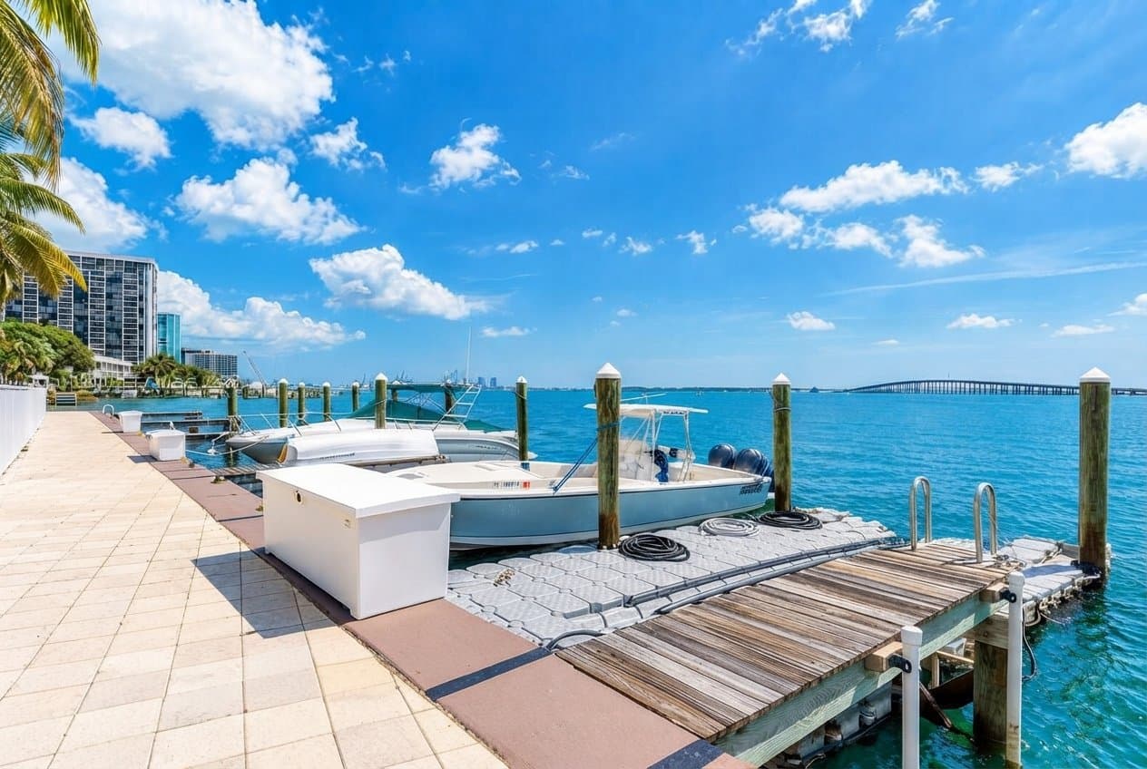 Miami Condo: 2101 Brickell Ave