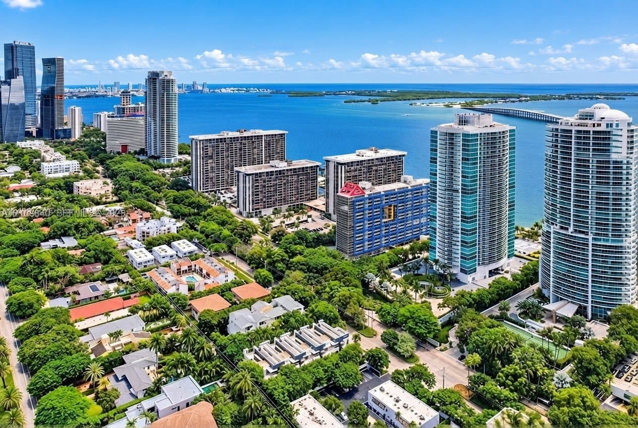 Miami Condo: 2101 Brickell Ave