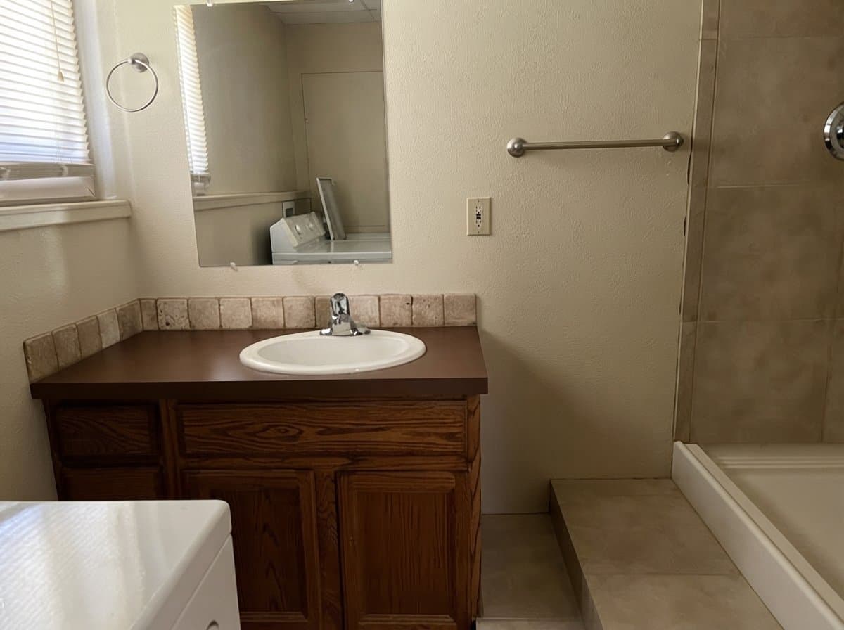 Missoula House: 7905 1/2 Zaugg Dr