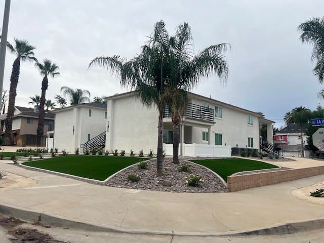 Redlands Apartment: 500 La Verne St