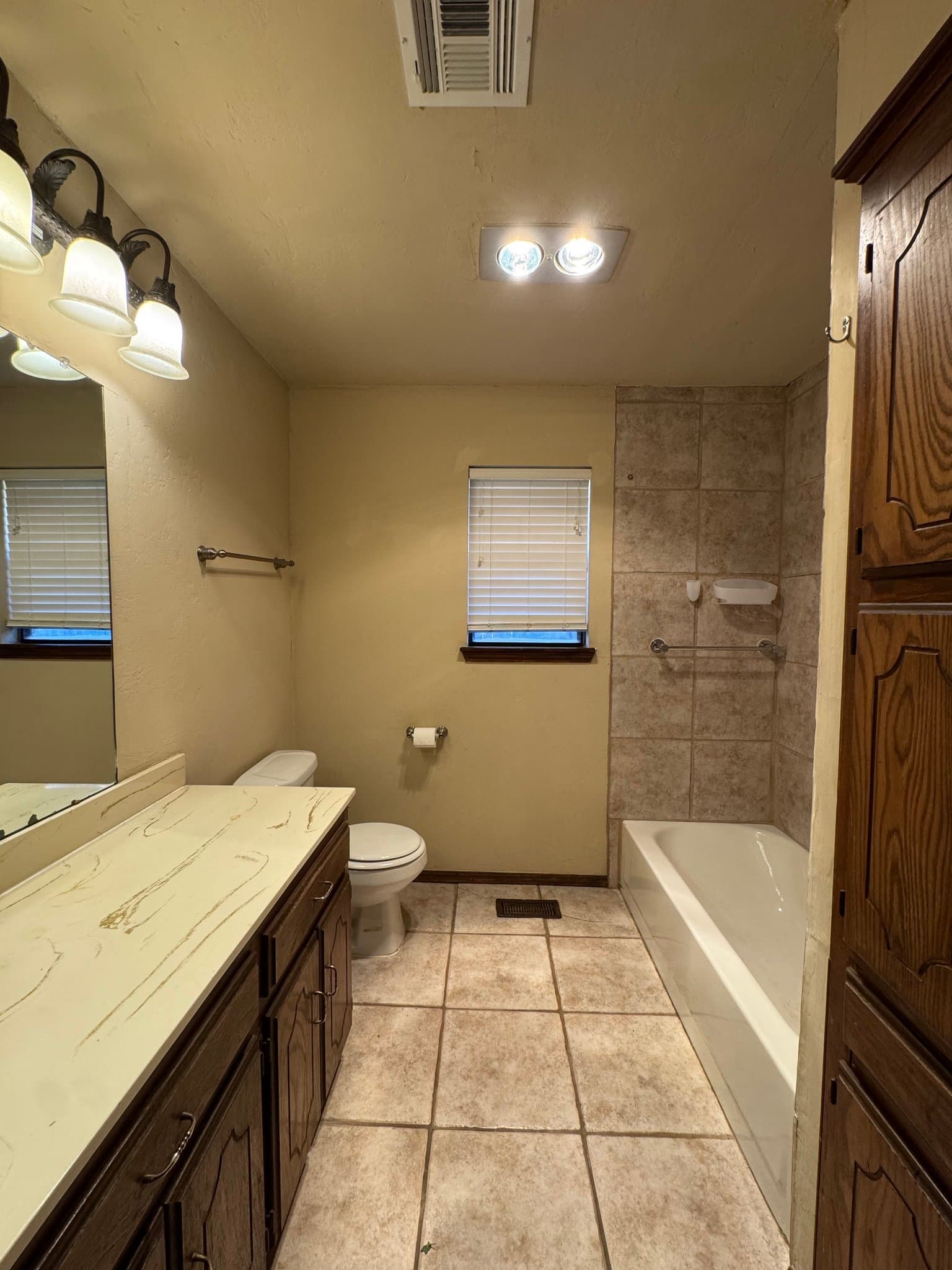 Edmond Oklahoma House: 1327 W Aries Rd