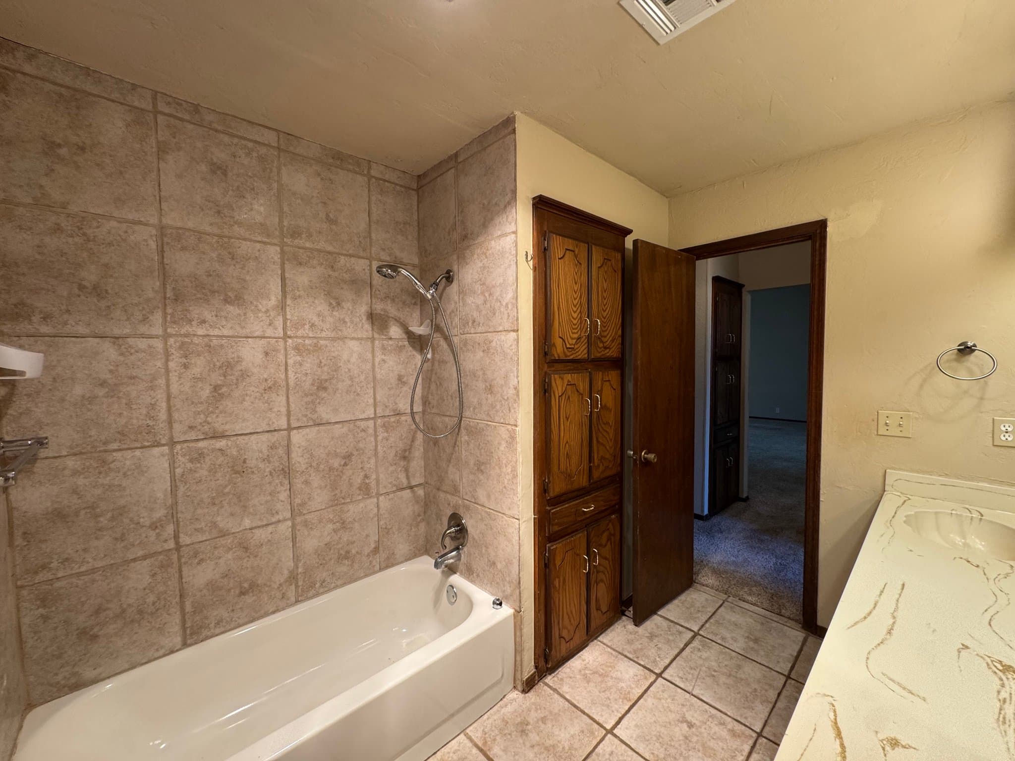Edmond Oklahoma House: 1327 W Aries Rd